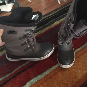 SOREL Lace Up Snowboots